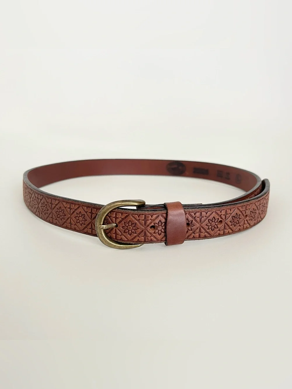 Northern Reflections Women's Brown Leather Belt 1